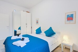 2 Schlafzimmer, Bügeleisen/Bügelbrett