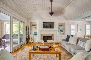 Téléviseur, bureau