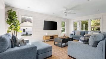 Téléviseur, bureau