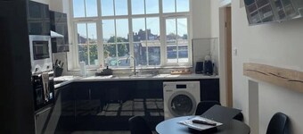 Stylish  2 BR Apartment in Denton +  Free Parking