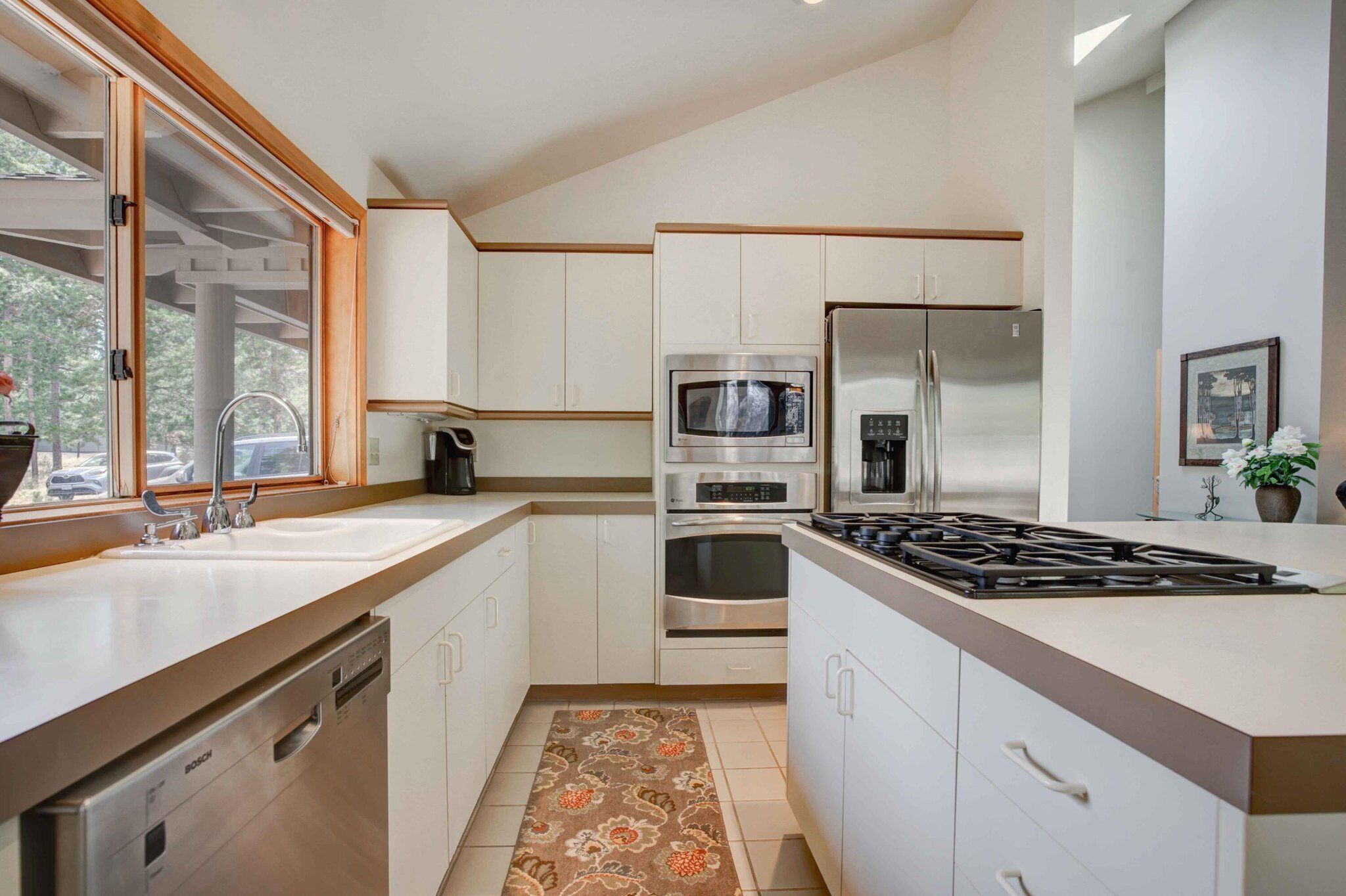 Oven, stovetop, coffee/tea maker