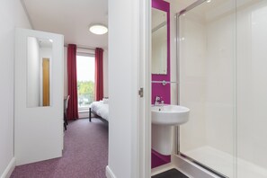 Shower, rainfall showerhead, towels, toilet paper - Riverside House by UTDM (Salford)