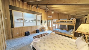 3 habitaciones, tabla de planchar con plancha, internet y ropa de cama 