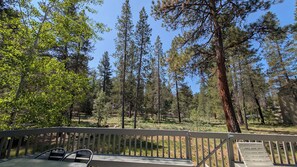 Property grounds - Red Fir 20 - Cabin + ADU, SHARC, Hot Tub, A/C, Bikes (Sunriver)