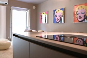 Interior - In the heart of the city center, just minutes away from major attractions (Biella)