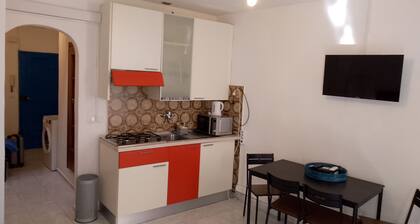 L'arco.. spacious studio apartment in the center of Sanremo
