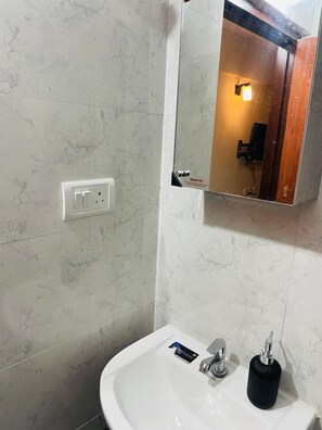Comfort-Studio, Stadtblick | Badezimmer