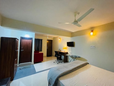 Superior Studio Suite, City View. Zivo Stays, Jubilee Hills