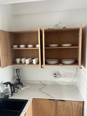 ميكروويف، فرن، موقد طهي مسطح، غسالة أطباق