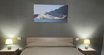 THE WALLS OF THE CENTER