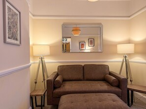 Interior - Located in the heart of Glossop in the High Peak, Westwood Boutique Aparthotel combines comfort with convenience. Set against the breath-taking backdrop of the Peak District. (Peak District)