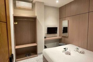 Room - SHAKTI SLEEP YOGYA (Ngampilan)