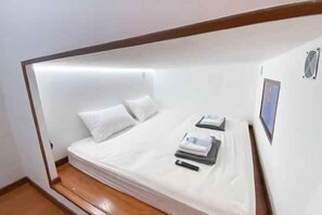 Room - SHAKTI SLEEP YOGYA (Ngampilan)
