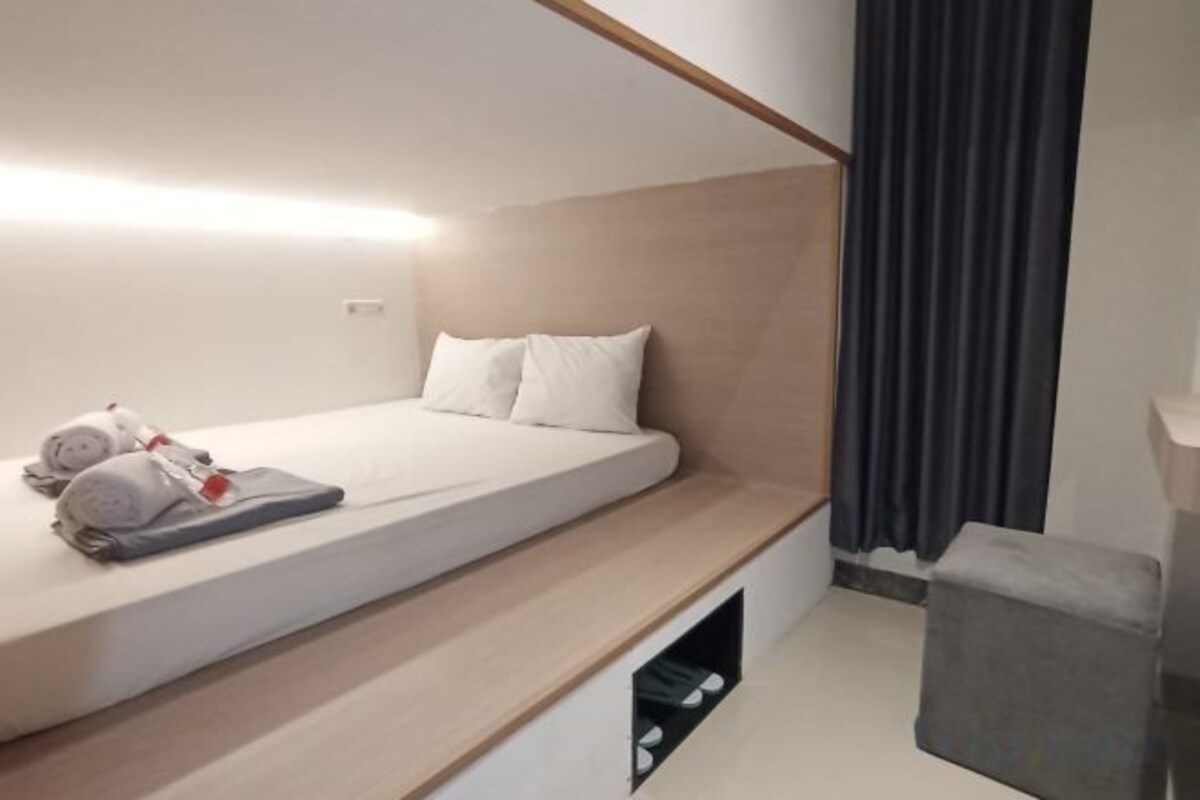 Sleep Double Cabin