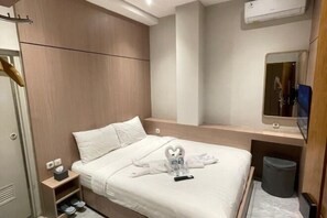 Room - SHAKTI SLEEP YOGYA (Ngampilan)