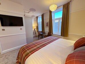 1 غرفة نوم ومكواة/لوح كي وواي فاي مجانًا وملاءات أسرّة