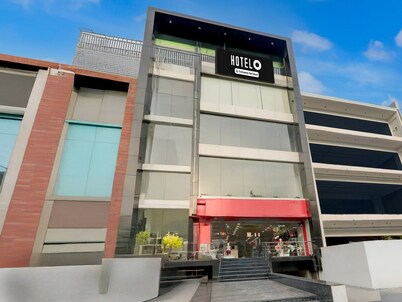 Hotel O Medical College Basaratpur Gorakhpur