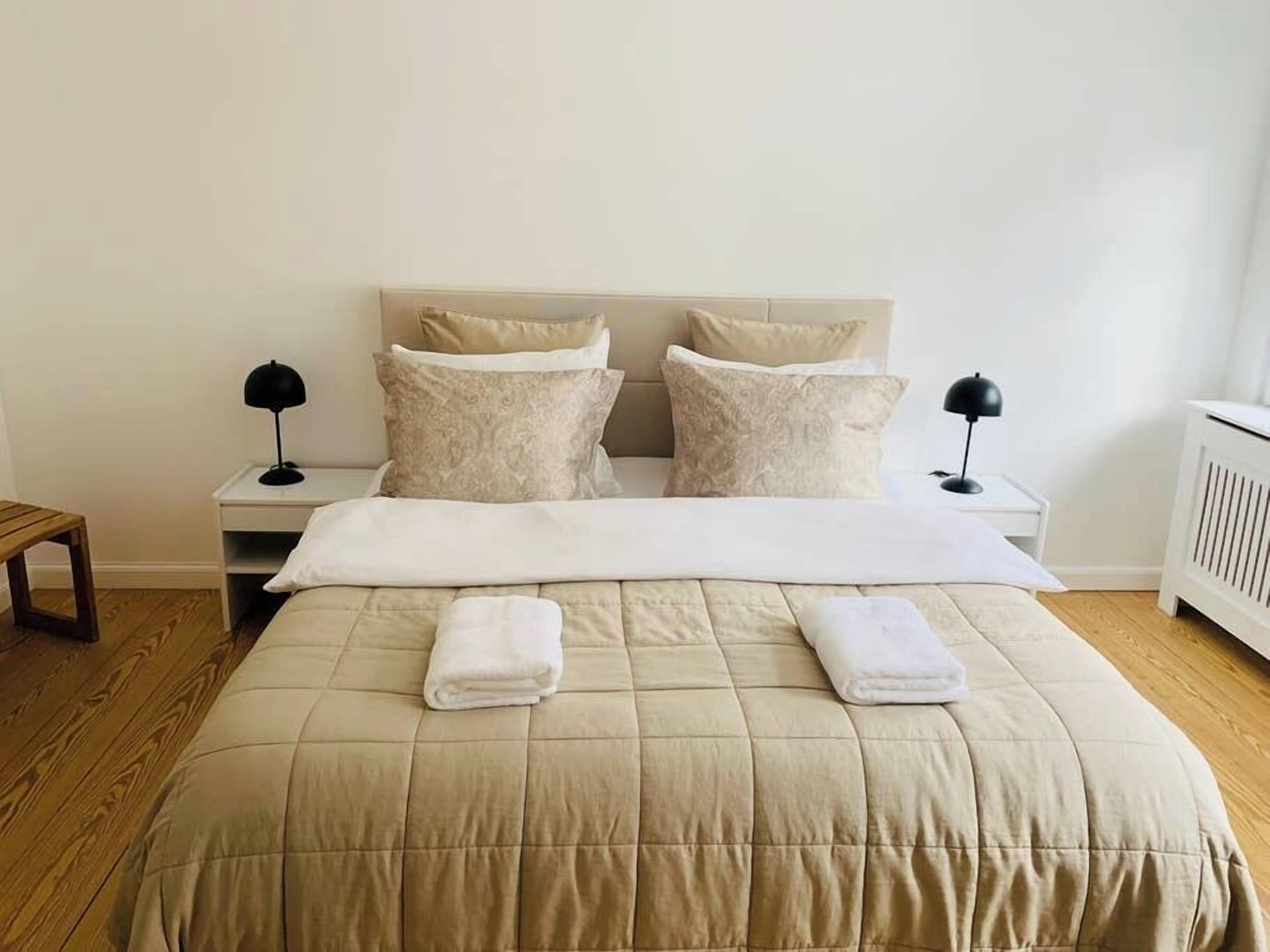 4 bedrooms, desk, iron/ironing board, free WiFi