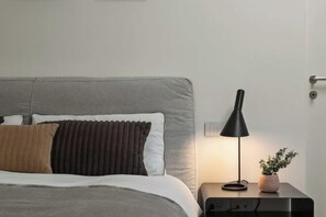 Cots/infant beds