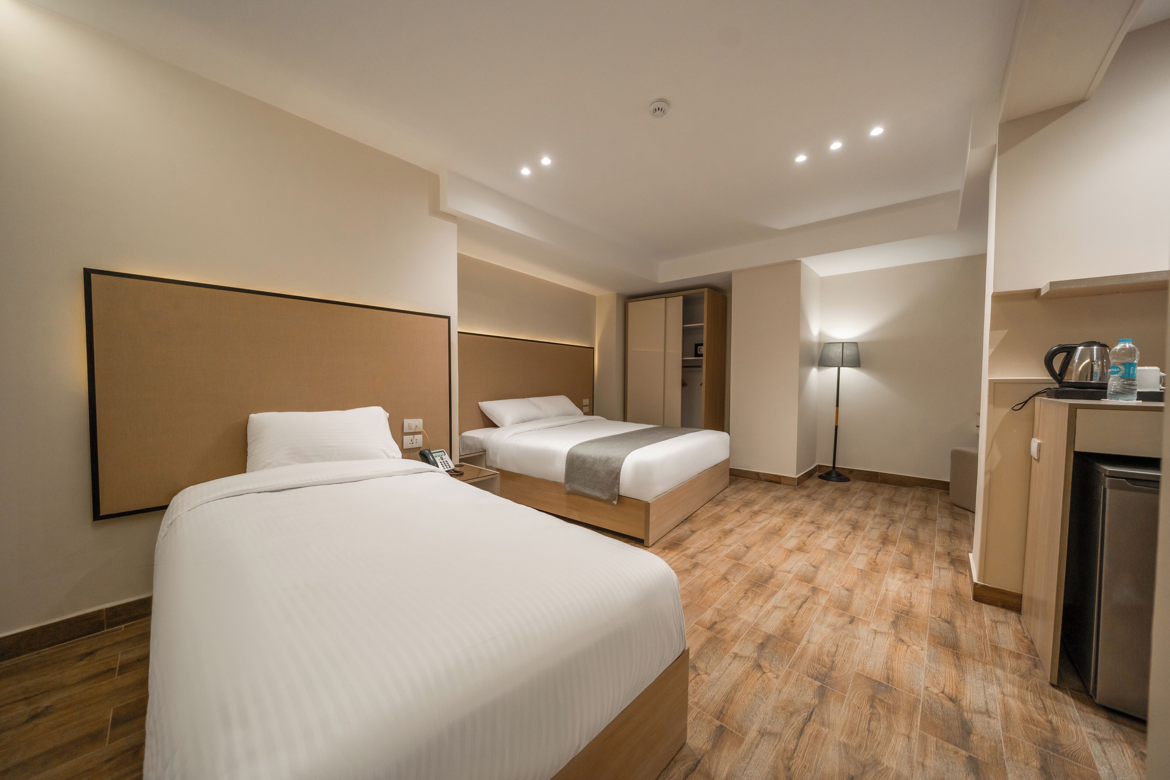 Junior Room | In-room safe, blackout drapes, iron/ironing board, free WiFi