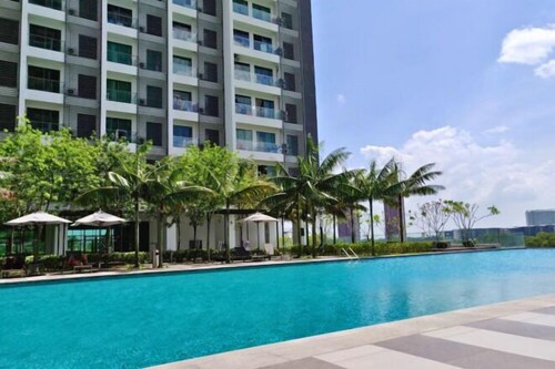 The Bureau - Smart Suites Cyber