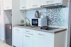 Room - The Bureau - Smart Suites Cyber (Cyberjaya)