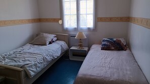 3 chambres, fer et planche Ă repasser, Wi-Fi, literie fournie