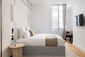 3 bedrooms, iron/ironing board, travel crib, WiFi