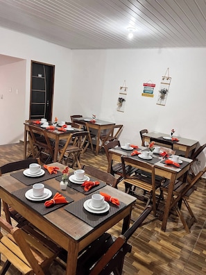 包含每日欧式早餐