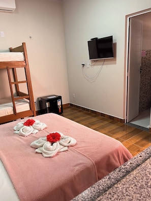 家庭四人房 | 免费 WiFi