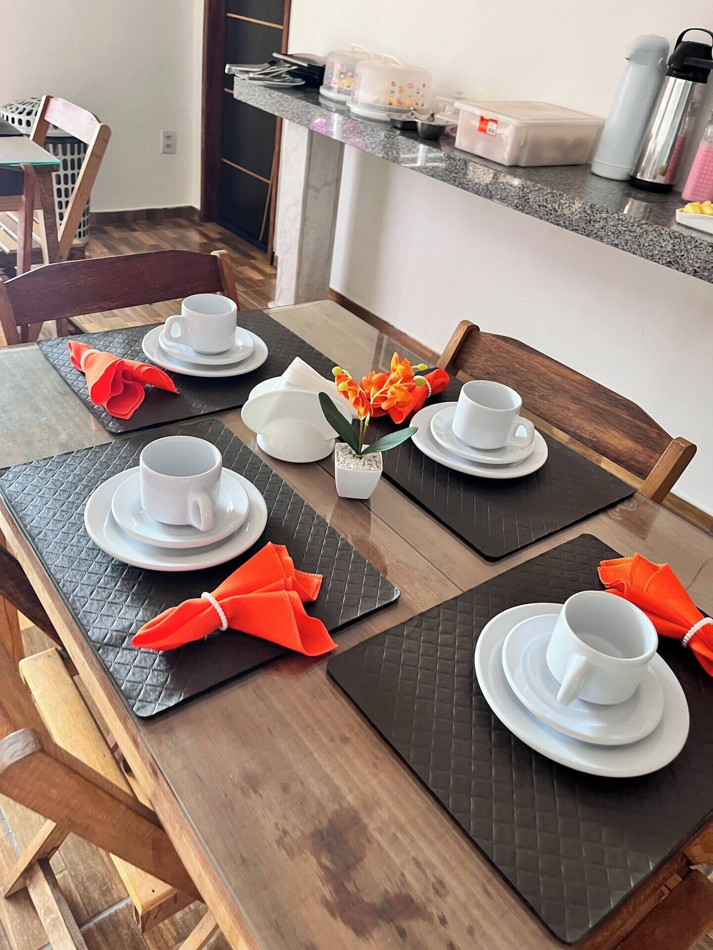 Free daily continental breakfast