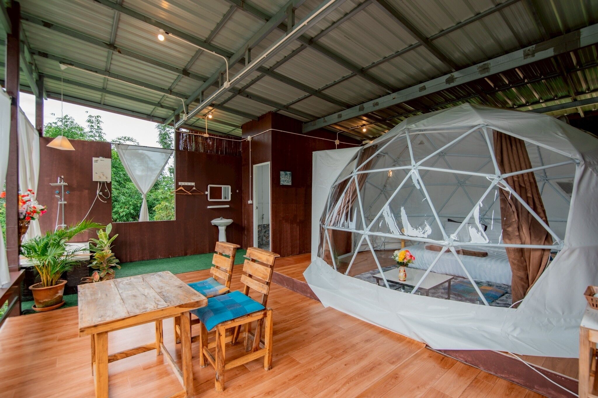 Deluxe Room | Living area