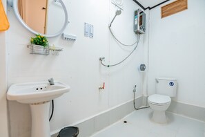 Standard Double Room, Mountain View | Bathroom | Shower, hair dryer, soap, shampoo
