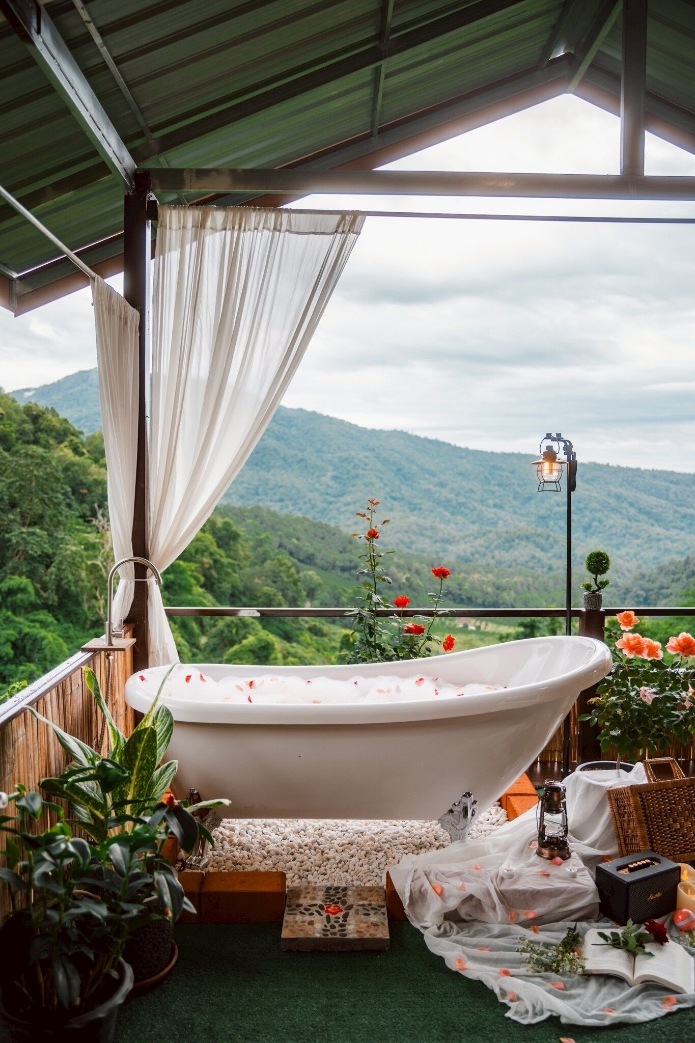 Kamar Double Standar, pemandangan gunung | Bathtub besar