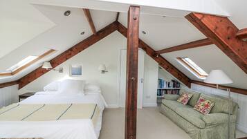 1 bedroom, individually decorated, individually furnished, free WiFi