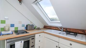 Cookware/dishes/utensils