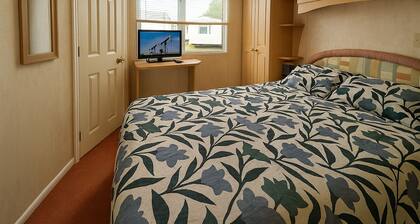 6guests,2bedrooms,sofabed,fastwifi,freeparking
