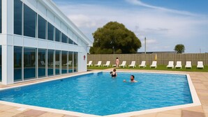 Indoor pool - 6guests,2bedrooms,sofabed,fastwifi,freeparking (Colchester)