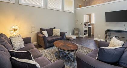 New Listing! Modern Studio Retreat in the Heart of Moab