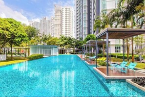 Outdoor pool - Medini Signature Suites by RR JBcity (Iskandar Puteri)
