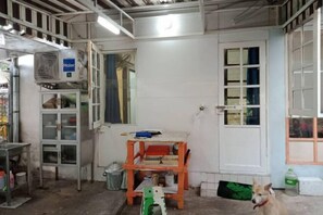 Room - Young and Beautiful (Bangkok)