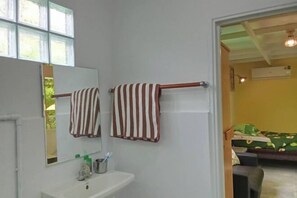 Room - Young and Beautiful (Bangkok)