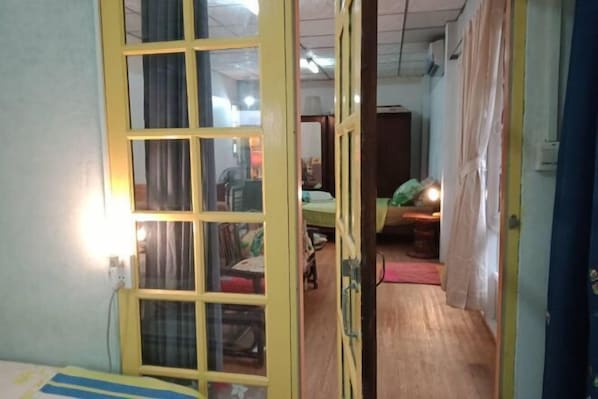 Room - Young and Beautiful (Bangkok)