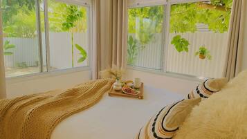 House, Patio | Iron/ironing board, free WiFi