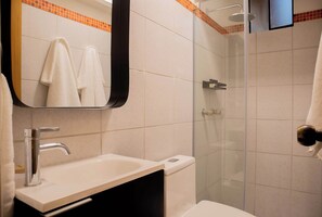 Casa | 2 quartos, escrivaninha, acesso à internet de alta velocidade