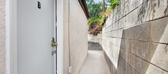 Sunny Azusa Hideaway Near APU Trails Easy LA Access