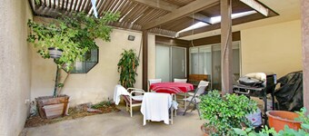 Sunny Azusa Hideaway Near APU Trails Easy LA Access