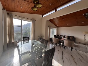 Living room - Alpine Crest Cottages (Abbottabad)
