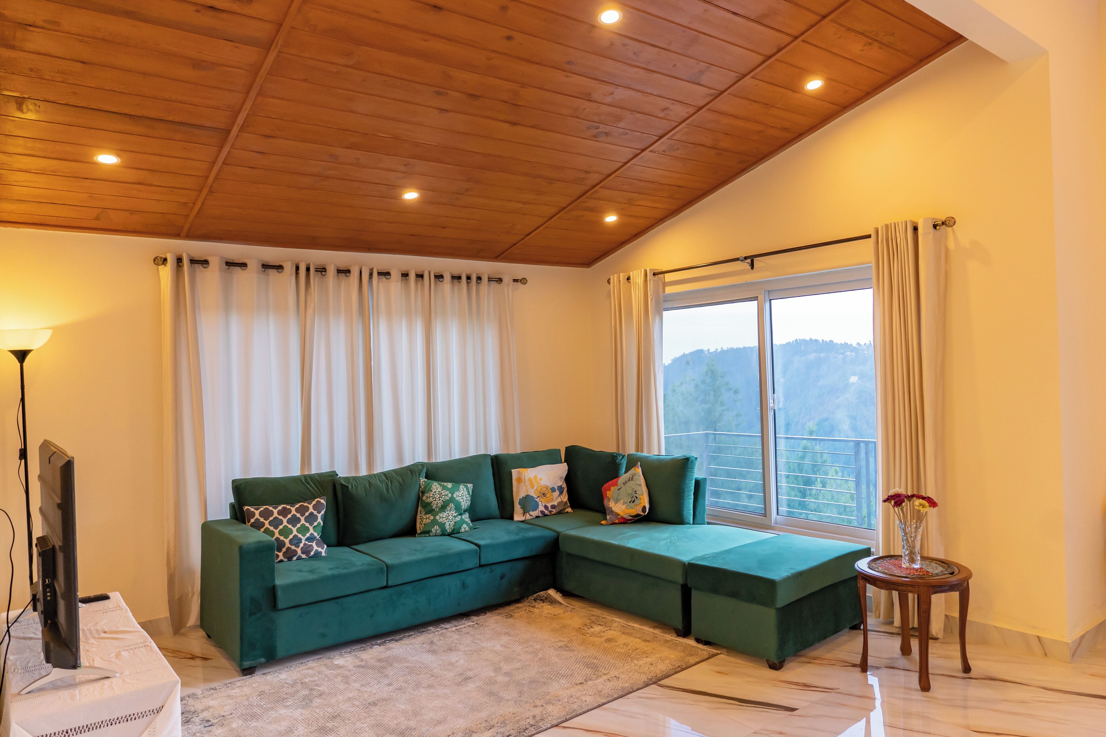 Deluxe Cottage | Living area