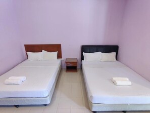 Doppel- oder Zweibettzimmer | Bügeleisen/Bügelbrett, kostenloses WLAN